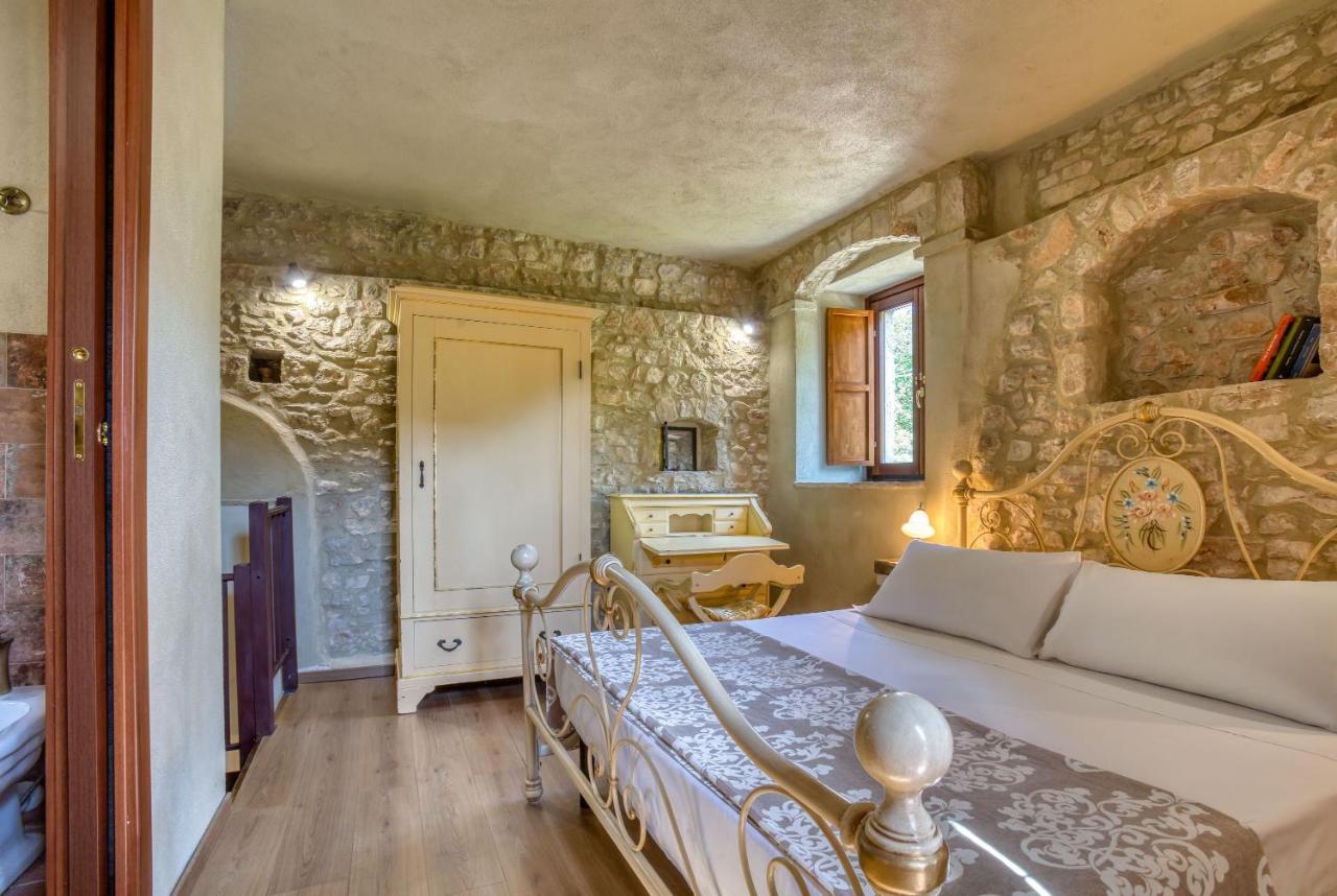 Appartement La Torre Di Piediluco à Col Sant'Angelo Extérieur photo