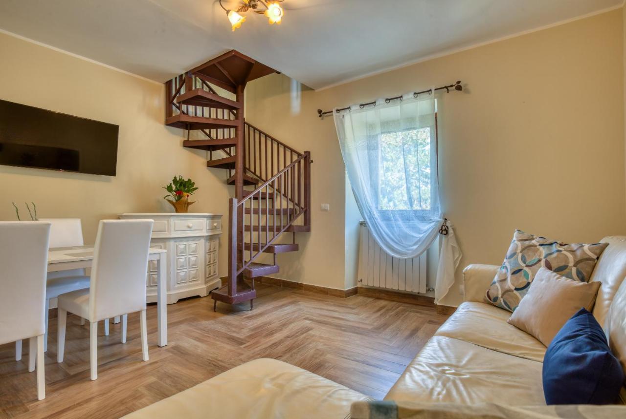 Appartement La Torre Di Piediluco à Col Sant'Angelo Extérieur photo